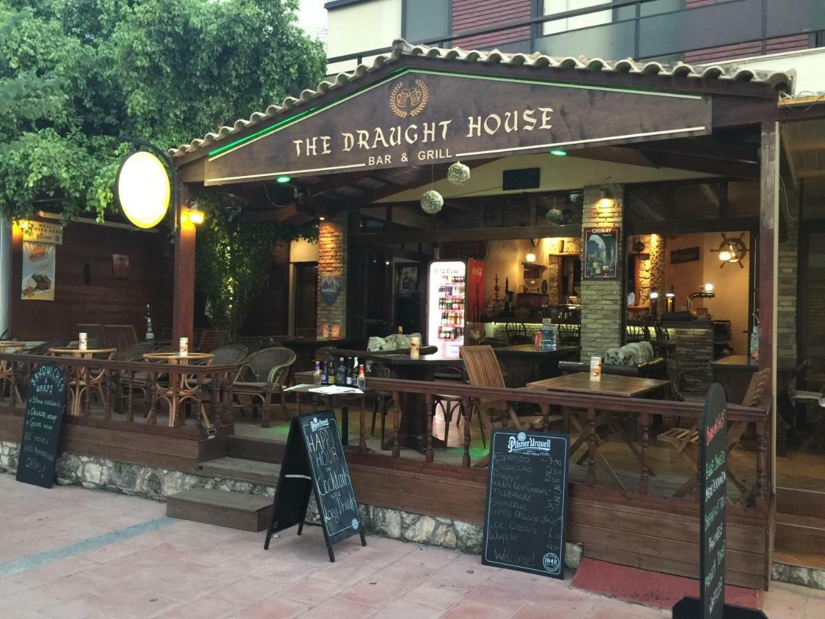 The Draught House Pub-Inn Malia Exterior foto