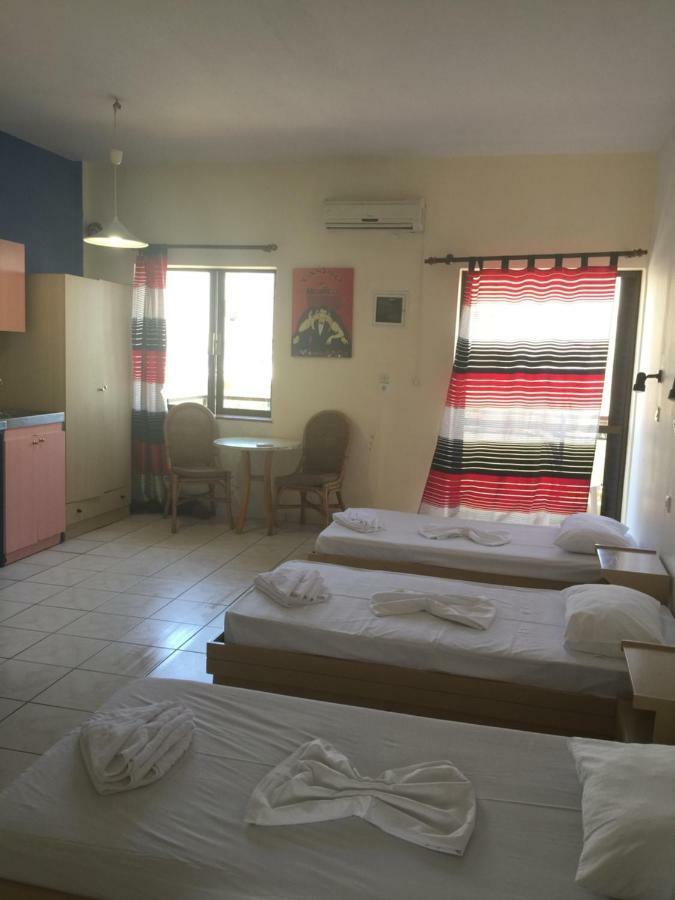 The Draught House Pub-Inn Malia Exterior foto